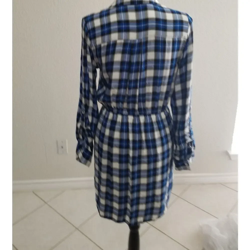 EXPRESS size SP blue white and black plaid elastic waistband long sleeve‎
